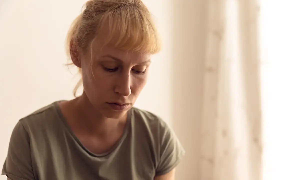 kratom dependence potential thoughtful woman